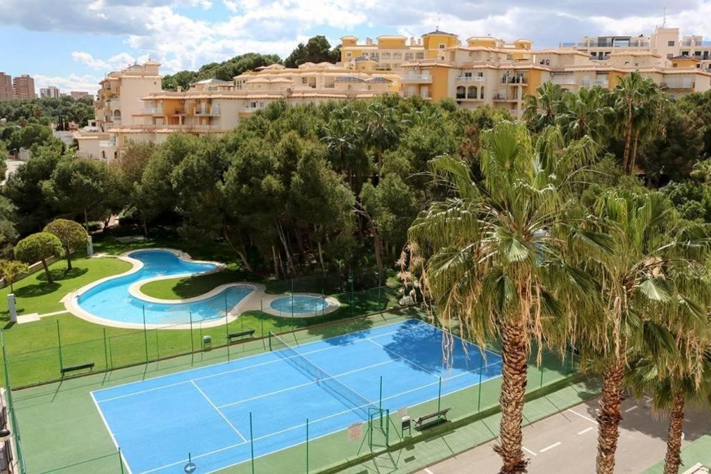 Apartment In Campoamor Overlooking The Swimming Pool 외부 사진